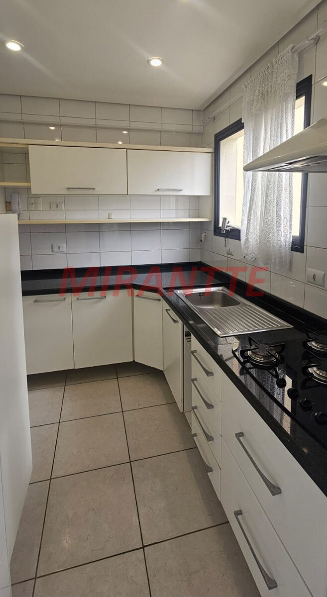 Apartamento de 68m² com 2 quartos em Água Fria
