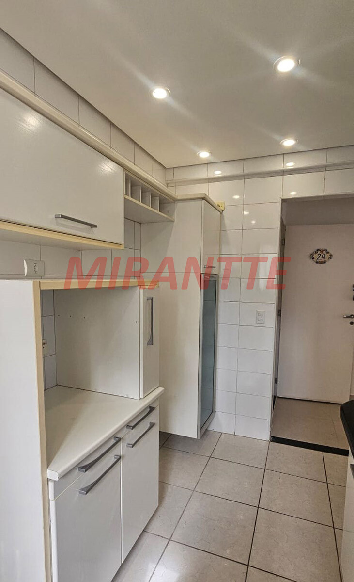 Apartamento de 68m² com 2 quartos em Água Fria