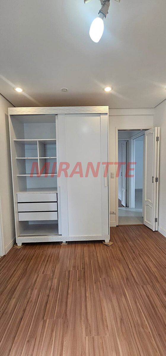 Apartamento de 68m² com 2 quartos em Água Fria