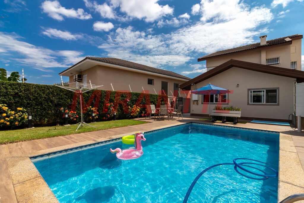Sobrado de 364m² com 4 quartos em Jardim do Colégio (Zona Norte)