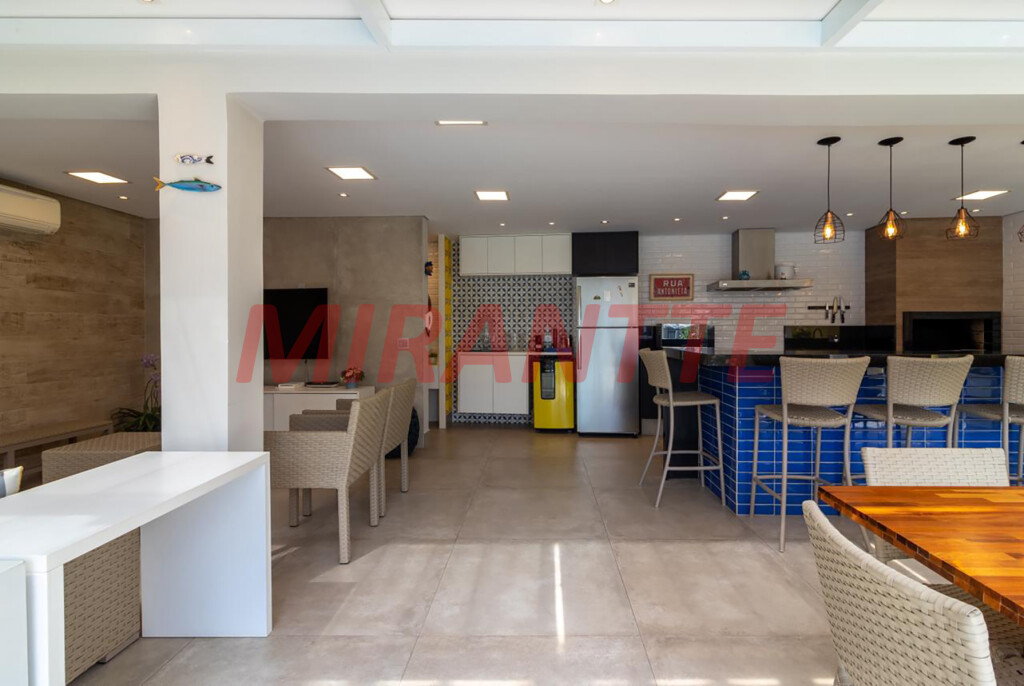 Sobrado de 364m² com 4 quartos em Jardim do Colégio (Zona Norte)