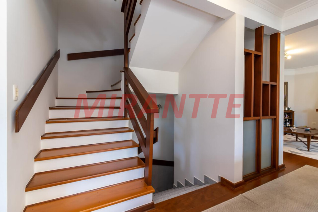 Sobrado de 364m² com 4 quartos em Jardim do Colégio (Zona Norte)