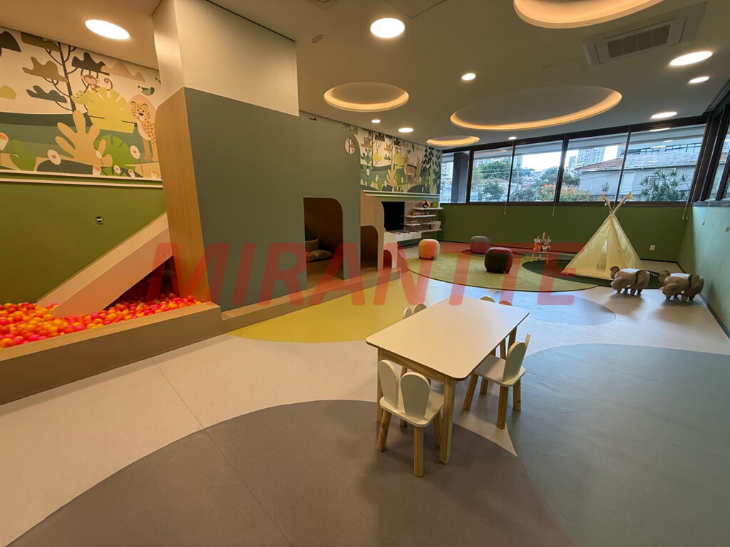 Cobertura de 243m² com 3 quartos em Santana