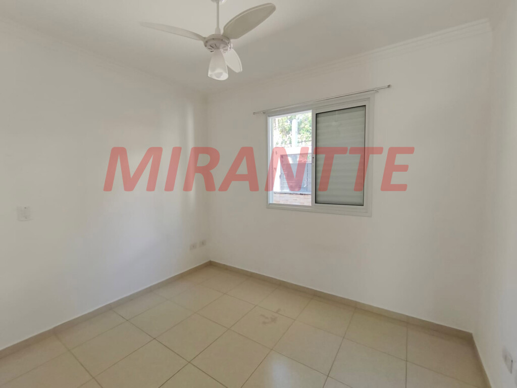 Cond. fechado de 67m² com 2 quartos em Horto Florestal