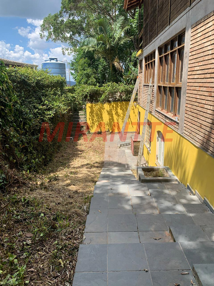 Casa terrea de 244m² com 5 quartos em Mantiqueira