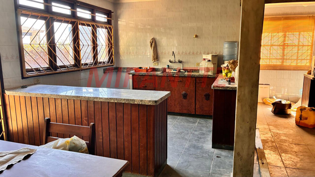 Casa terrea de 244m² com 5 quartos em Mantiqueira