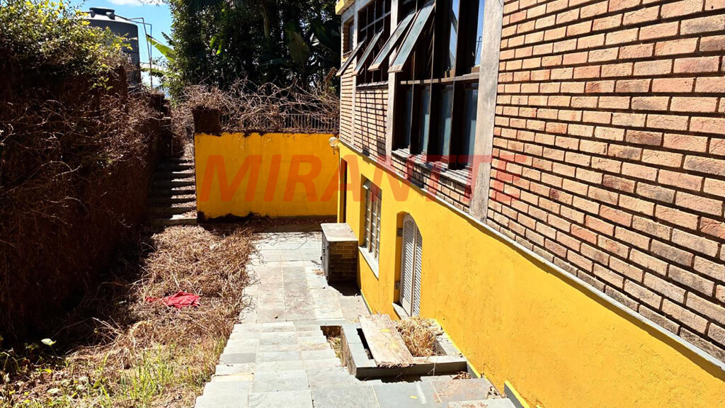 Casa terrea de 244m² com 5 quartos em Mantiqueira