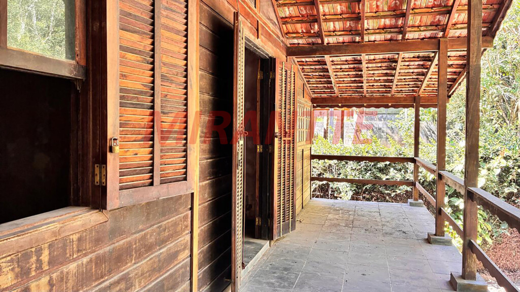 Casa terrea de 244m² com 5 quartos em Mantiqueira