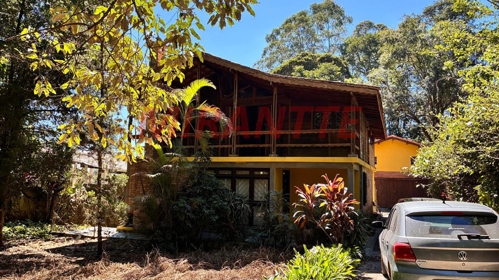 Casa terrea de 244m² com 5 quartos em Mantiqueira