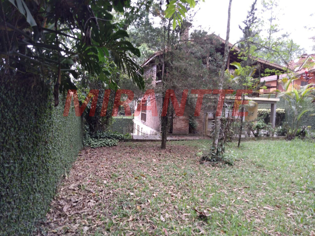 Casa terrea de 244m² com 5 quartos em Mantiqueira