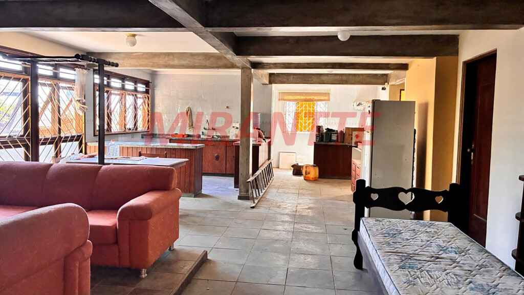 Casa terrea de 244m² com 5 quartos em Mantiqueira
