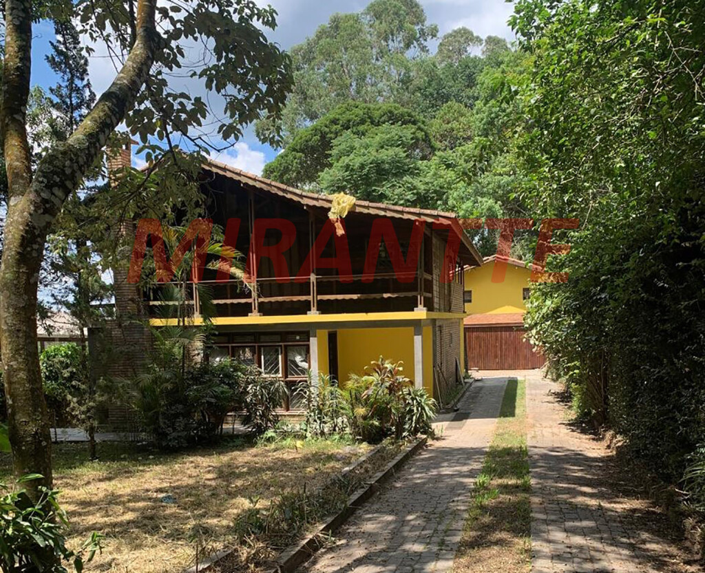 Casa terrea de 244m² com 5 quartos em Mantiqueira