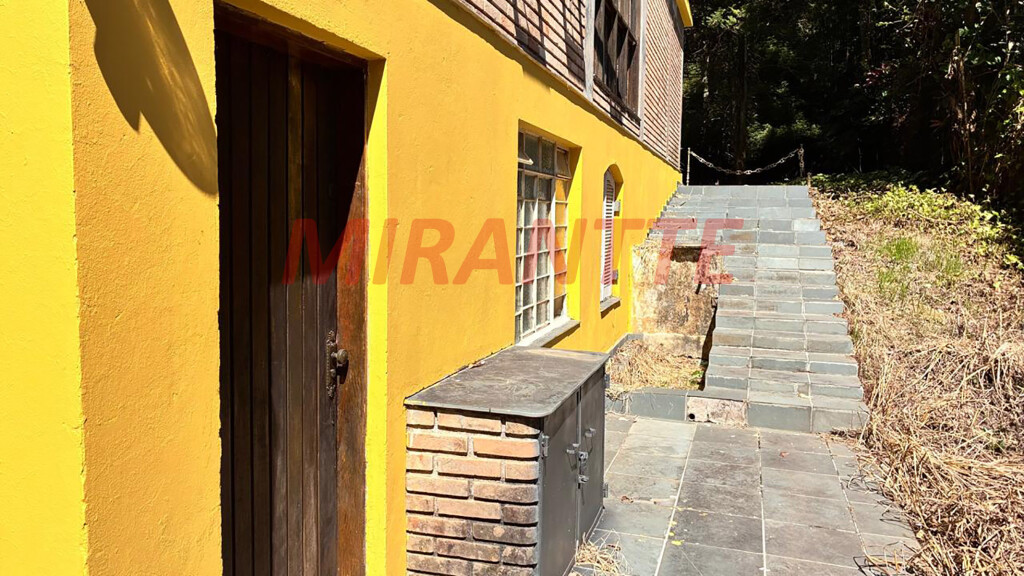 Casa terrea de 244m² com 5 quartos em Mantiqueira
