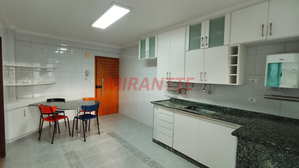 Apartamento de 140m² com 3 quartos em Santana