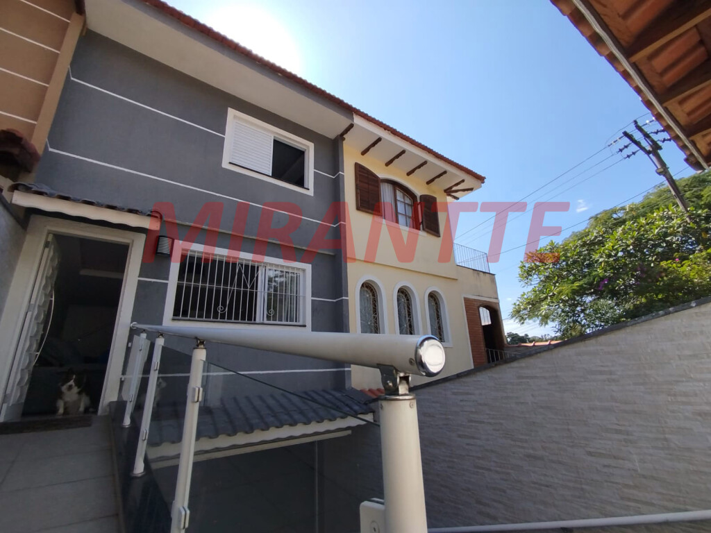 Sobrado de 179m² com 3 quartos em Horto Florestal