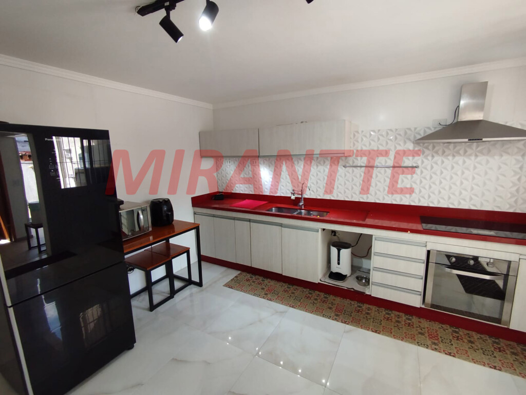 Sobrado de 179m² com 3 quartos em Horto Florestal