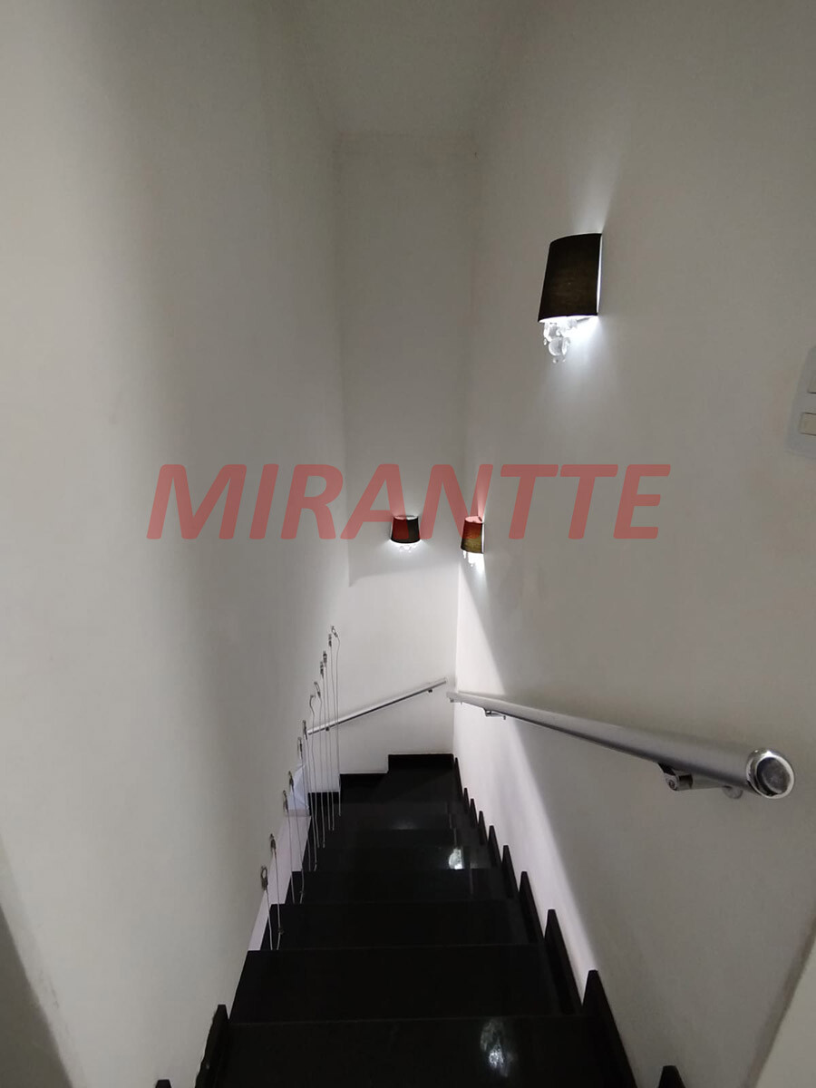 Sobrado de 179m² com 3 quartos em Horto Florestal