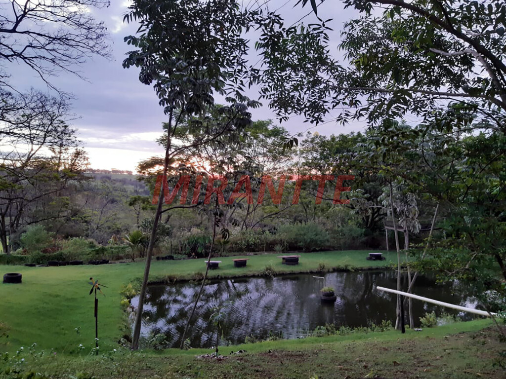 ChÁcara com 2 quartos em Área Rural