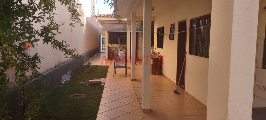 Casa terrea de 120m² com 4 quartos em Zona II