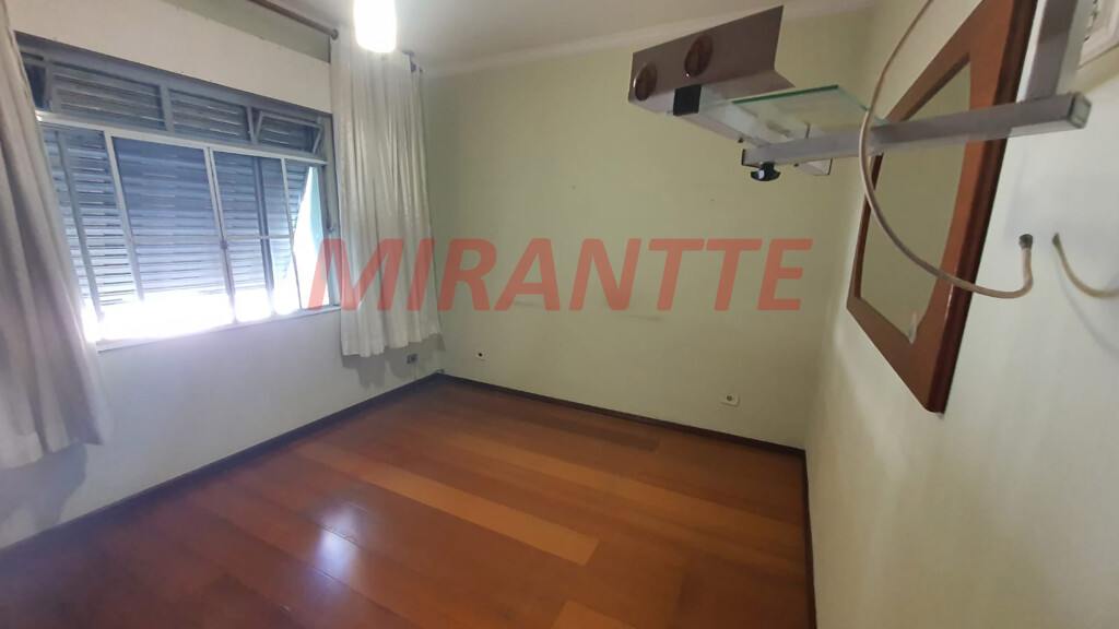 Sobrado de 132m² com 3 quartos em Água Fria