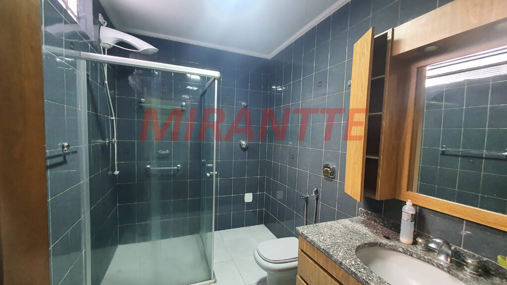 Sobrado de 132m² com 3 quartos em Água Fria