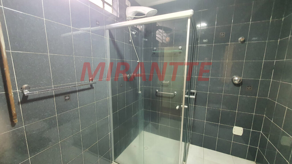Sobrado de 132m² com 3 quartos em Água Fria