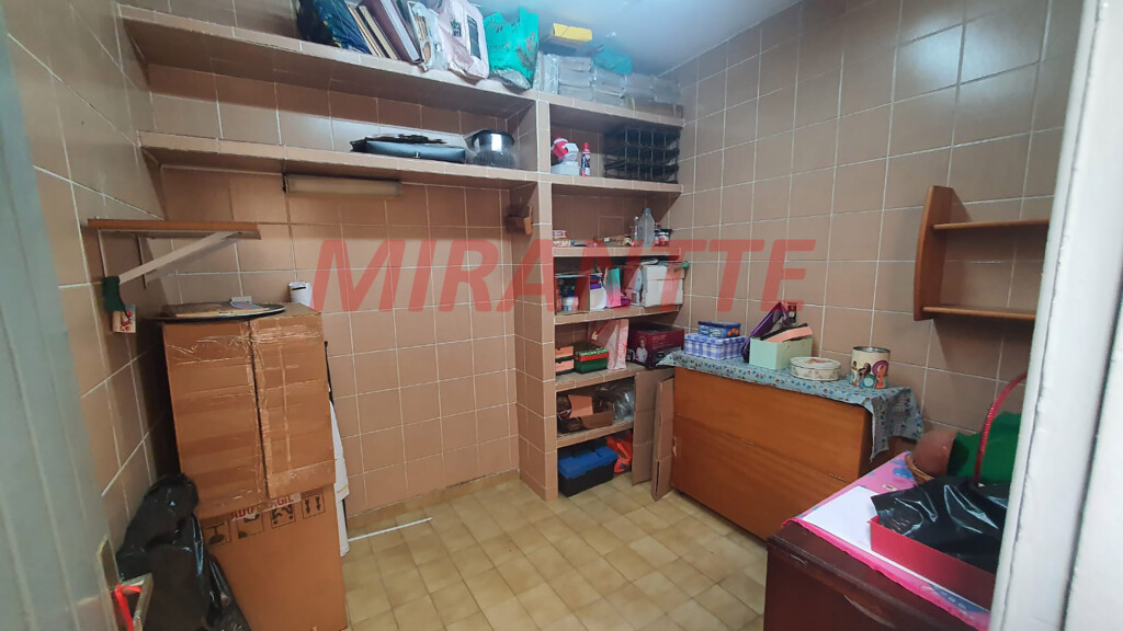 Sobrado de 132m² com 3 quartos em Água Fria