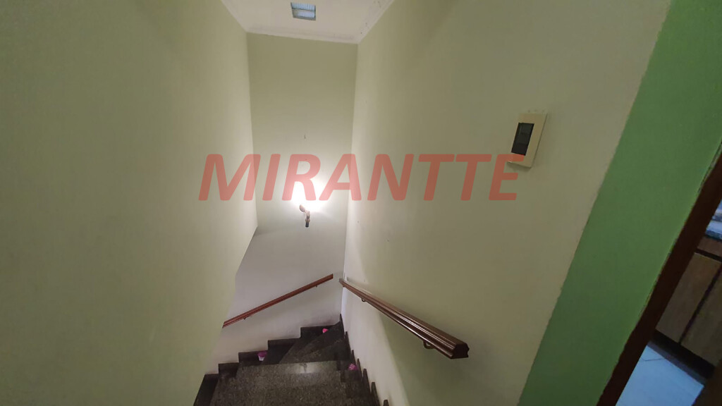 Sobrado de 132m² com 3 quartos em Água Fria
