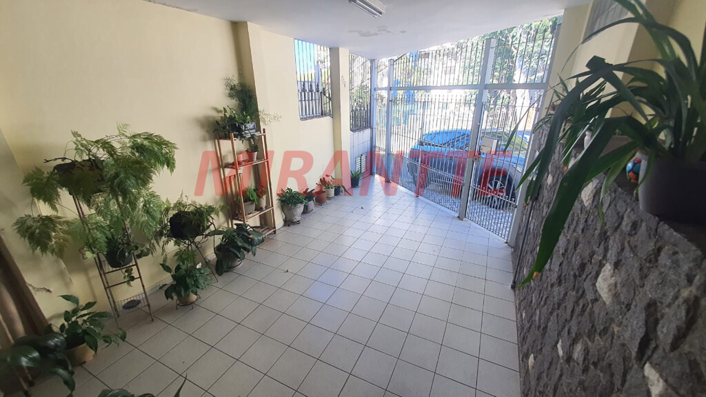 Sobrado de 132m² com 3 quartos em Água Fria