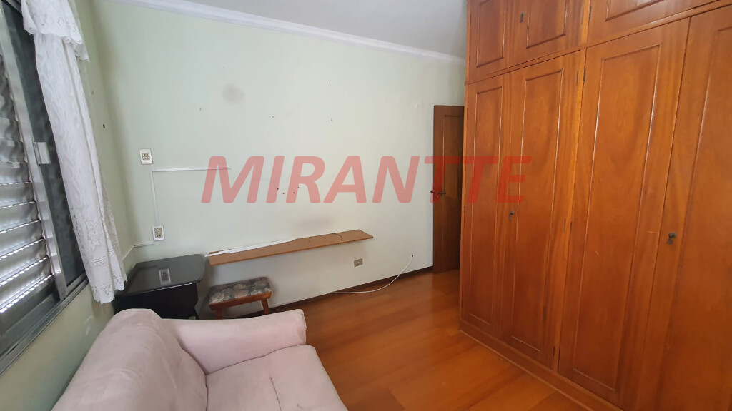 Sobrado de 132m² com 3 quartos em Água Fria