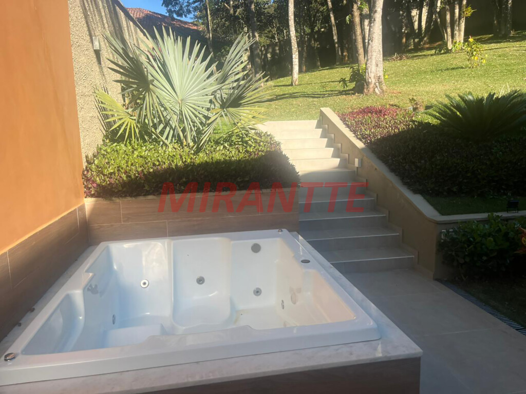 Casa terrea de 205m² com 3 quartos em Serra da Cantareira