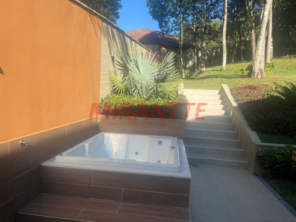 Casa terrea de 205m² com 3 quartos em Serra da Cantareira