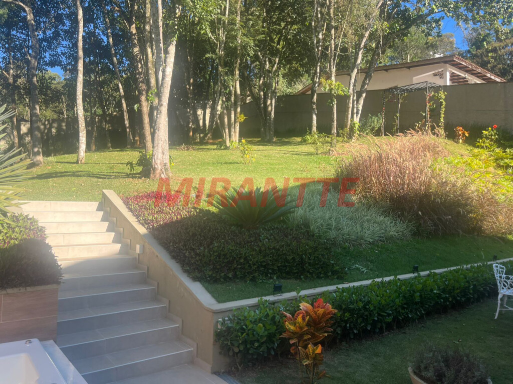 Casa terrea de 205m² com 3 quartos em Serra da Cantareira