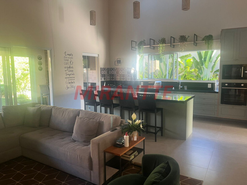 Casa terrea de 205m² com 3 quartos em Serra da Cantareira