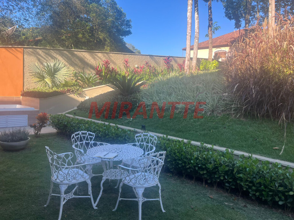 Casa terrea de 205m² com 3 quartos em Serra da Cantareira