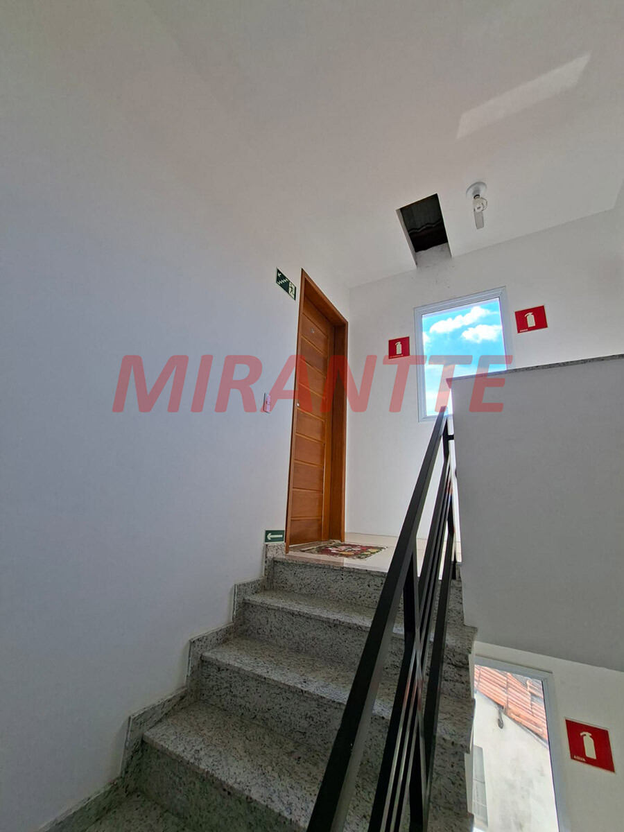 Apartamento de 43m² com 2 quartos em Vila Nivi