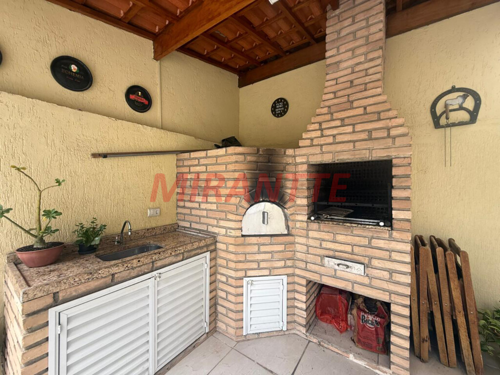 Sobrado de 102m² com 3 quartos em Parada Inglesa