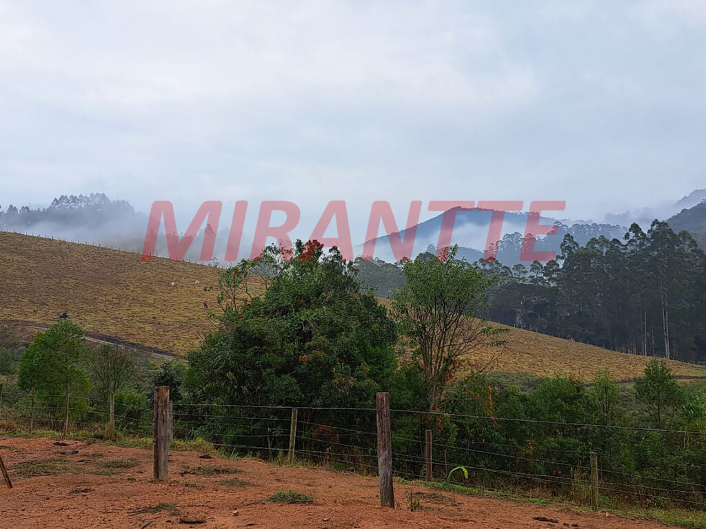 Chácara em Paiol Grande