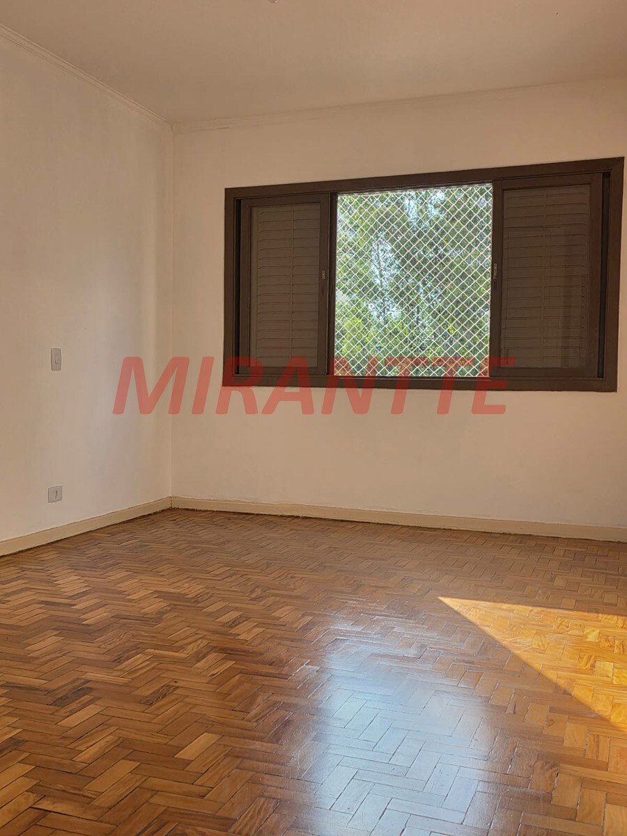 Apartamento com 3 quartos em Água Fria