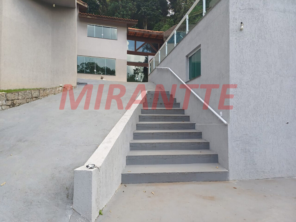 Cond. fechado de 300m² com 4 quartos em SANTA INÊS
