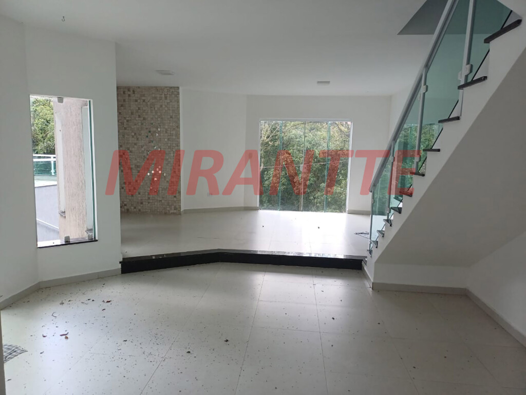 Cond. fechado de 300m² com 4 quartos em SANTA INÊS
