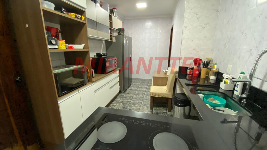 Sobrado de 180m² com 4 quartos em Vila Irmaos Arnoni