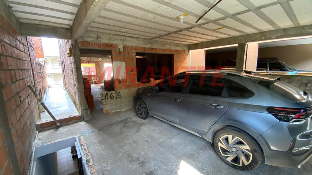 Sobrado de 180m² com 4 quartos em Vila Irmaos Arnoni