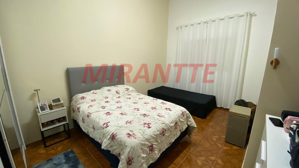 Sobrado de 180m² com 4 quartos em Vila Irmaos Arnoni