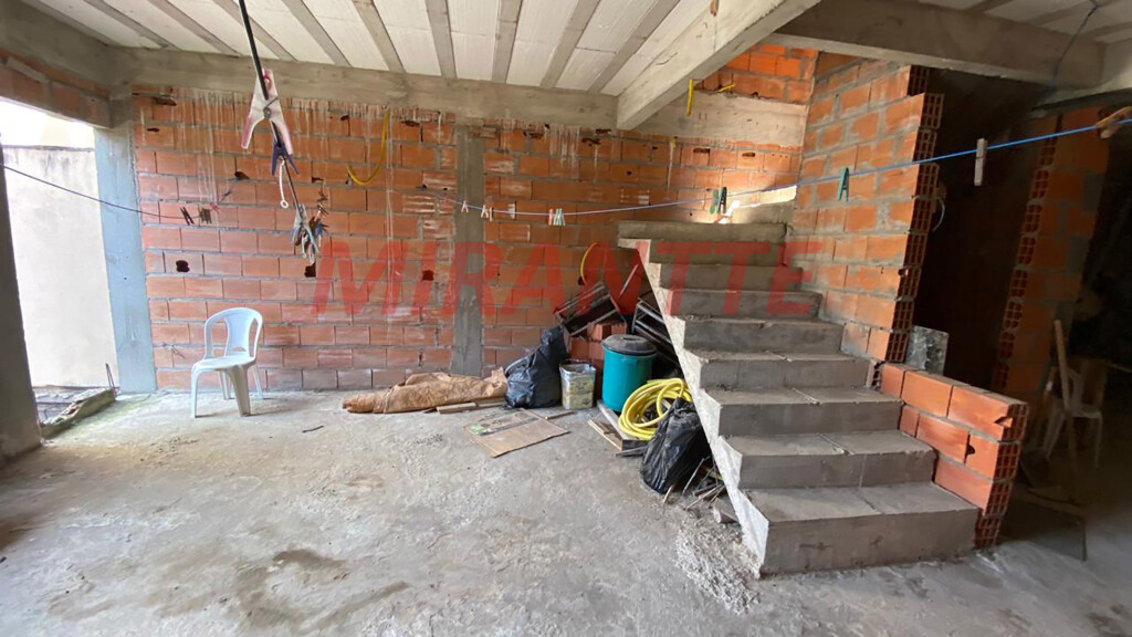 Sobrado de 180m² com 4 quartos em Vila Irmaos Arnoni