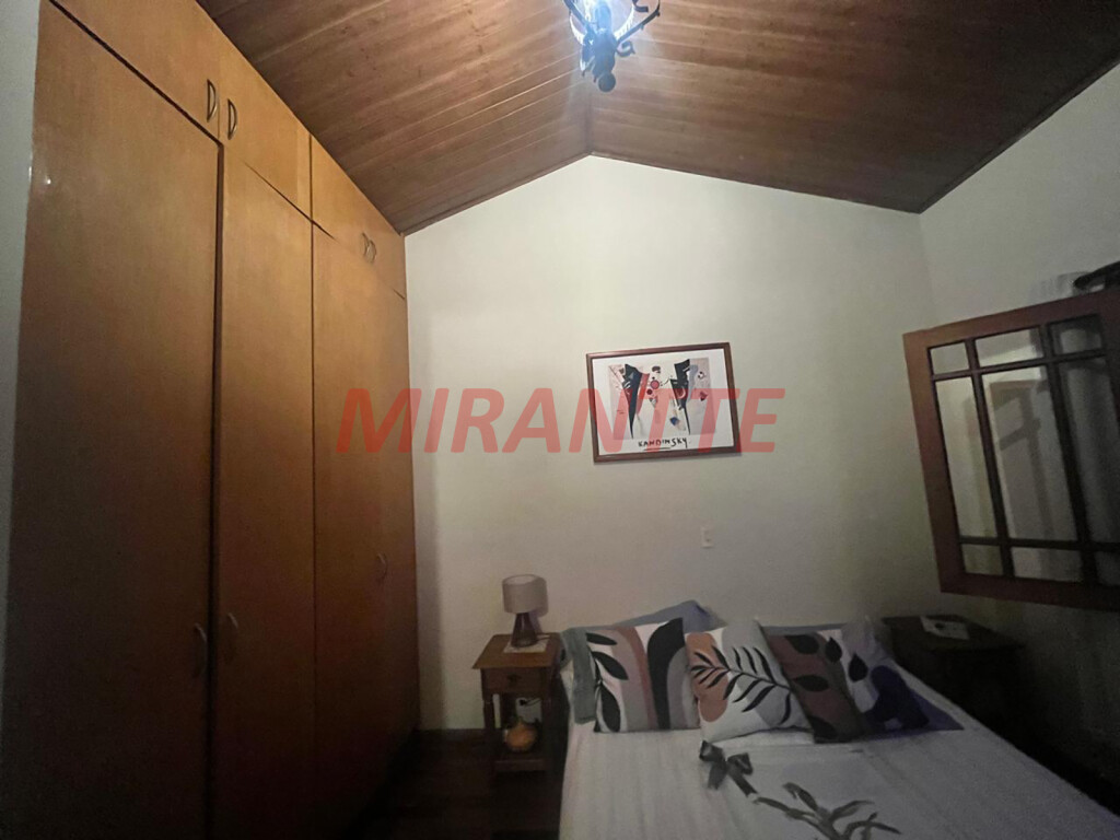 Sobrado com 4 quartos em Tremembe