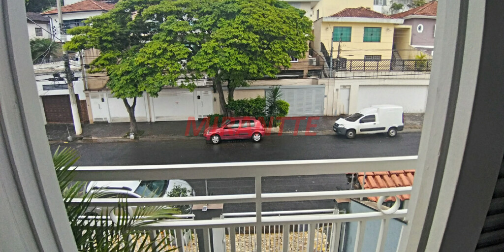 Sobrado de 261m² com 5 quartos em Água Fria