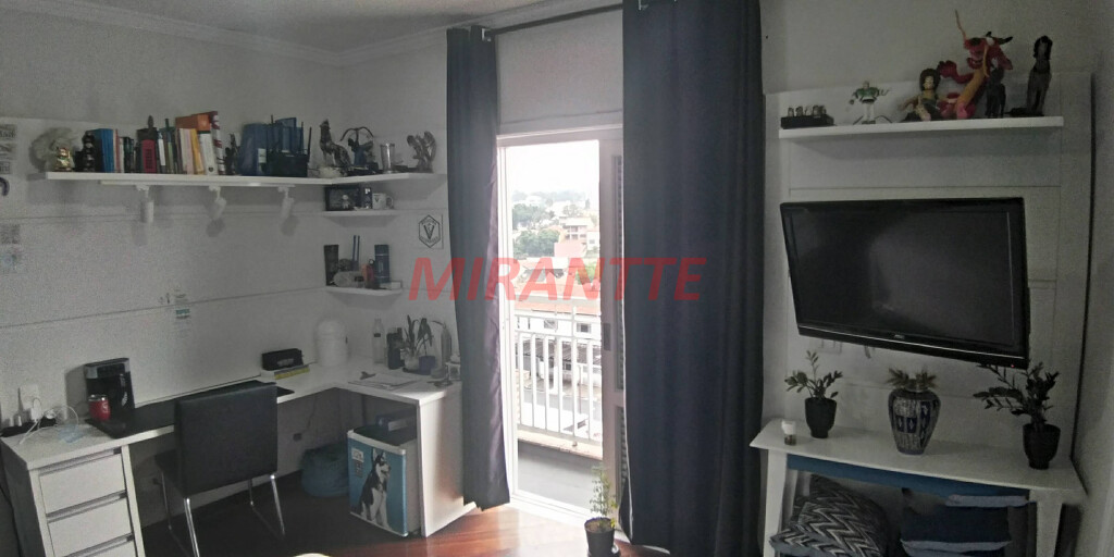 Sobrado de 261m² com 5 quartos em Água Fria