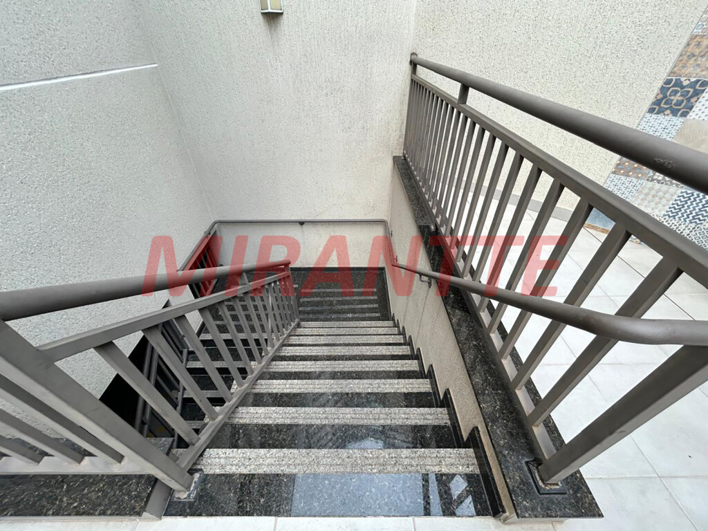 Cond. fechado de 100m² com 2 quartos em Santa Teresinha