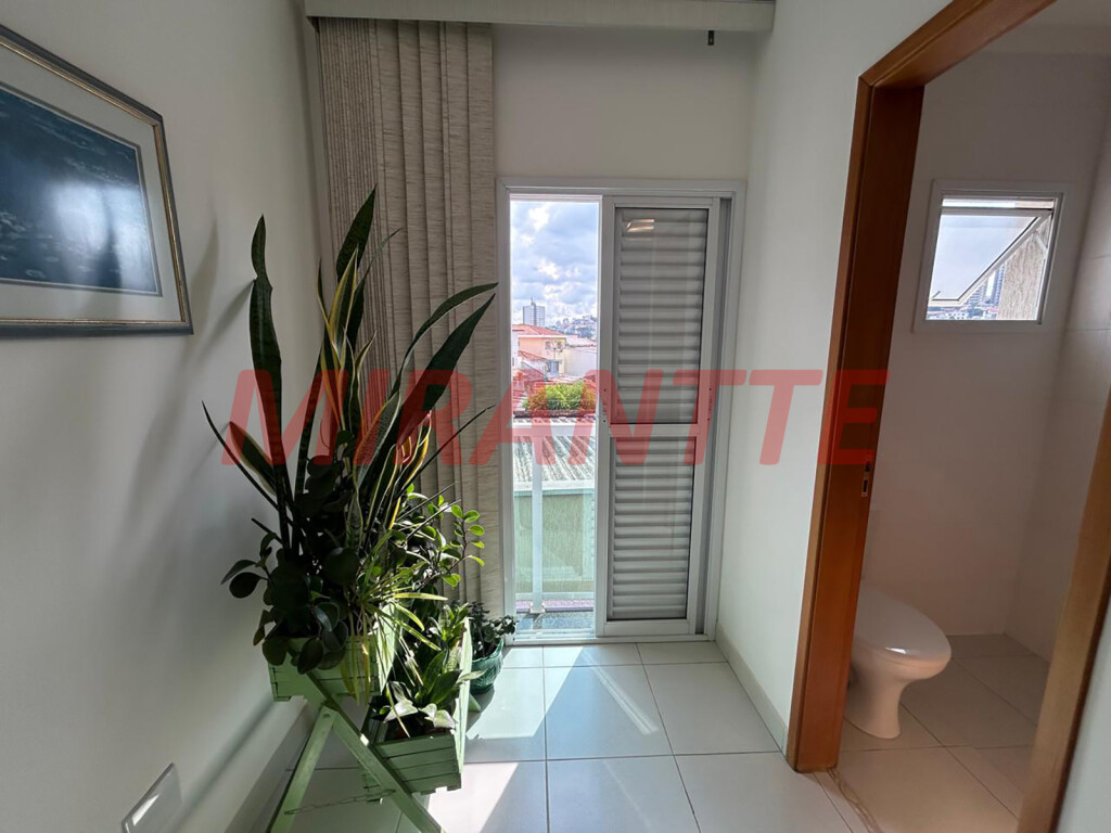 Cond. fechado de 100m² com 2 quartos em Santa Teresinha